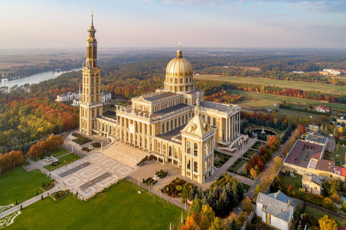 Ile jest kościołów w Polsce — liczby, fakty i kontekst 2026