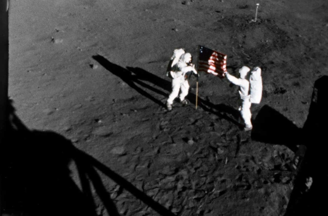 Apollo 11 zdjęcia – ikoniczne kadry pierwszego lądowania na Księżycu