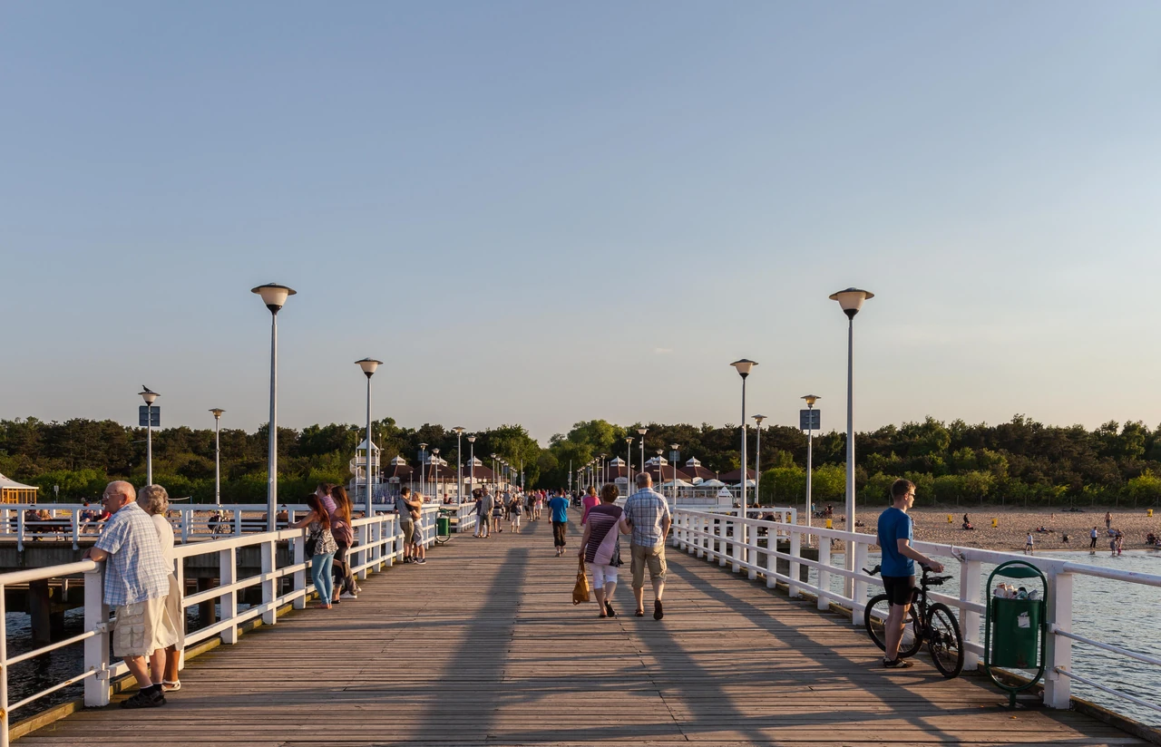 Gdańsk Brzeźno rozrywki – plaża, molo i parki linowe
