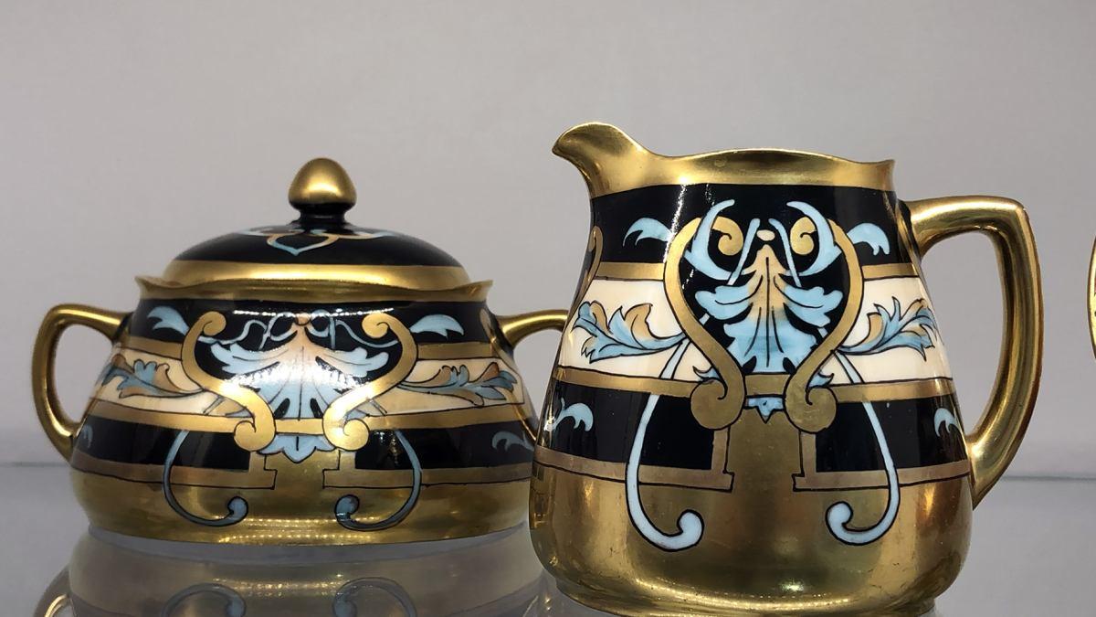 Wyprzedaż porcelany z upadłych fabryk – szansa na historyczne skarby w zasięgu ręki